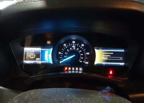 2016 Ford Expedition Platinum z USA, uszkodzony, nr VIN 1FMJU1MT5GEF39533